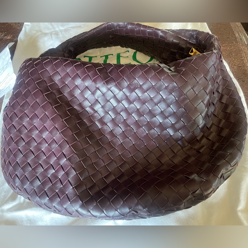 Bottega Veneta Deep Grape NWT Leather Bag SOLD OUT - Picture 2 of 11